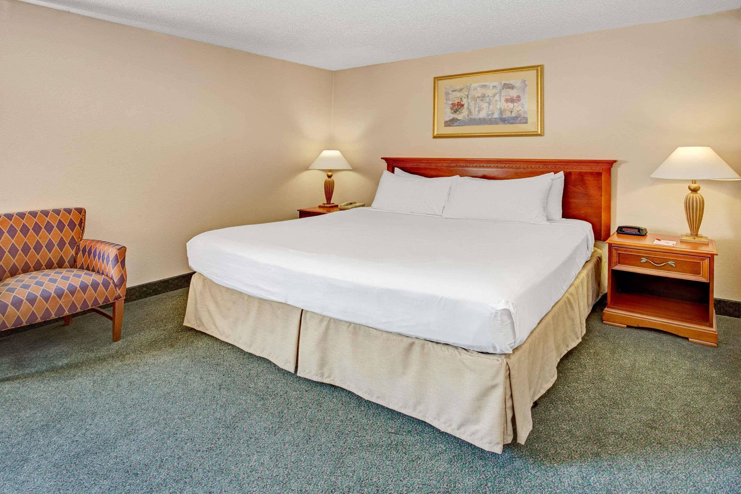 Holiday Inn Indianapolis - Airport Area N By Ihg Eksteriør bilde