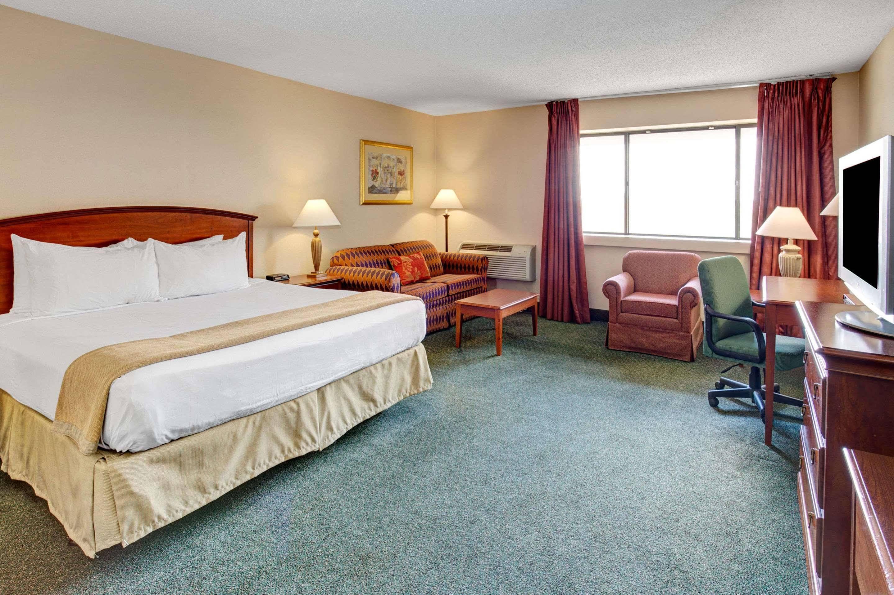 Holiday Inn Indianapolis - Airport Area N By Ihg Eksteriør bilde